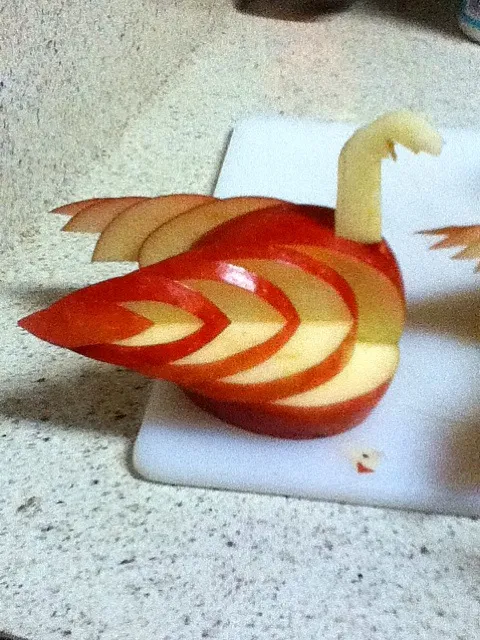 Apple swan|chris hallさん