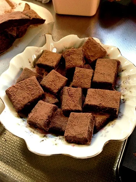 小4の息子がママのために作った生チョコ|ジゴさんさん