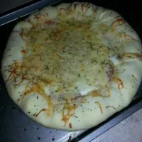 homemade stuffed crust pizza|andrea dewaltさん