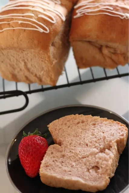 Snapdishの料理写真:ももさんのみかん食パンをいちごで。|ara Kコさん