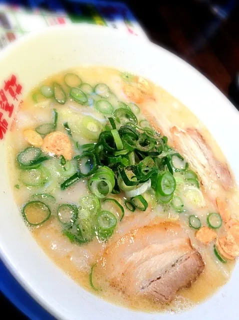 帰りに、希望軒で、白湯塩鶏ラーメンを、食してきました|ハルさん