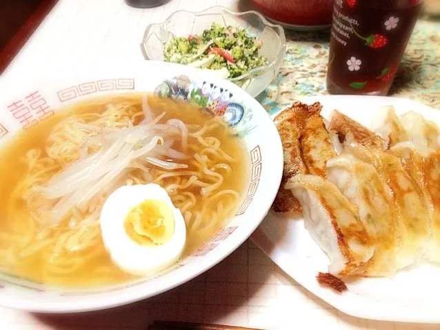 醤油ラーメン、餃子、ブロッコリーサラダ|ミサさん