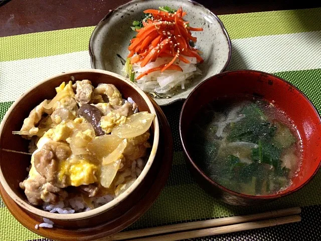 親子丼とナムルとお味噌汁|りかちさん