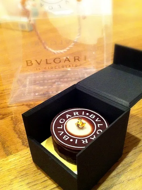 BVLGARI のチョコいただきました。|abe yoshiroさん