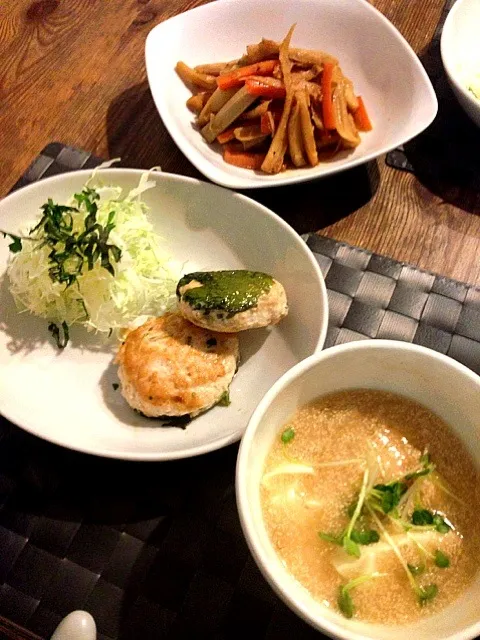 鶏つくねバーグ、あんちゃんの明太豆腐、根菜きんぴら💛|まみりんごさん