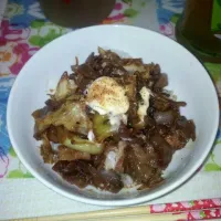 豚肉とキャベツのすき煮丼|智子さん