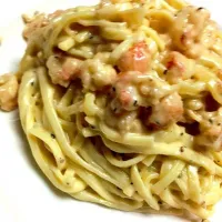 Snapdishの料理写真:Linguini alfredo with langostino|Rina Catenaさん