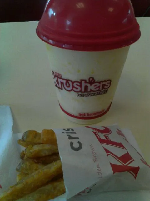 Snapdishの料理写真:kfc krushers and fries|vanessa angel bugarinさん