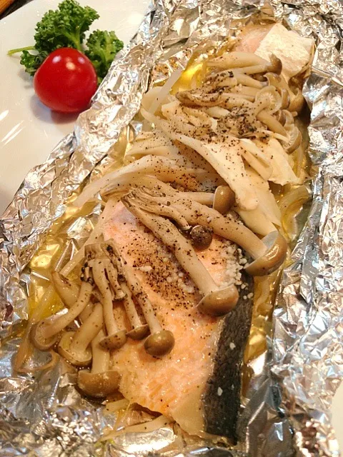 たっぷりキノコ♡サーモンのホイル焼き|m2coさん