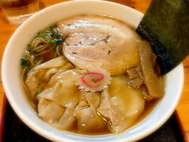 煮干し醤油わんたんめん@東海大前・麺や道楽|らーめん好き！さん