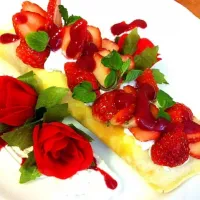 Red for valentine~ strawberry crepe with raspberry sauce|woo chee shenさん