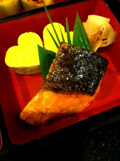 แซลมอนย่างซีอิ๊ว Salmon terriyaki|Bhawitさん