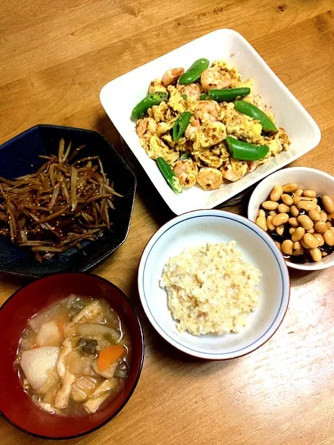 Snapdishの料理写真:煮豆、きんぴら、根菜汁、炒め物、玄米ごはん|ようこちさん