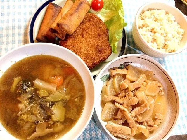 油揚げと大根の煮物、肉団子と野菜のスープ、揚げ物|たびもかさん