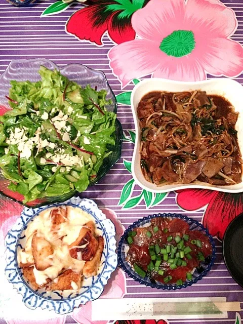 レバニラ炒め、ミニマグロ漬け丼、ゆずポングリーンサラダ、はんぺんチーズ焼き。|こいこさん