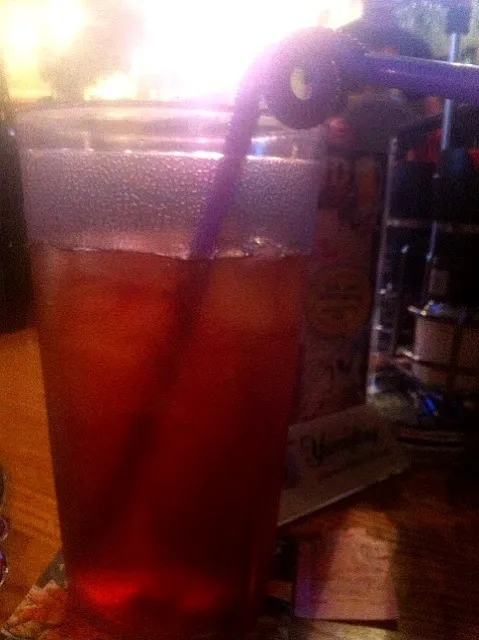 Snapdishの料理写真:Iced tea with a BENDY STRAW!!|hannahさん