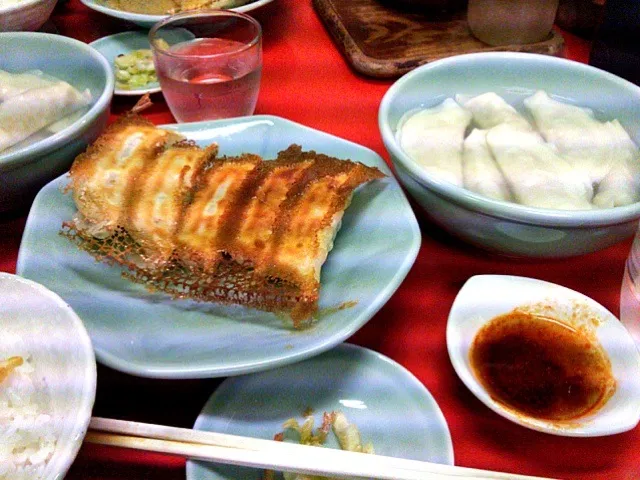 営業マンの昼ごはん  焼き餃子・水餃子|ぽんたさん