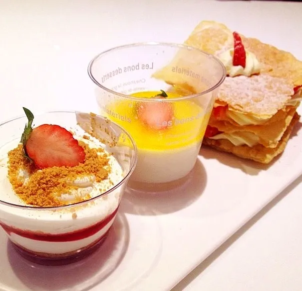 Strawberries Restaurant in Zhuhai|Amwindyさん