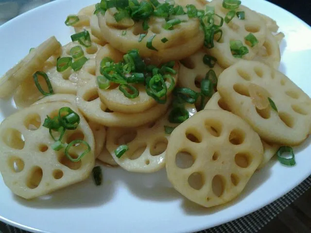 レンコンのにんにくラー油炒め|かおこさん