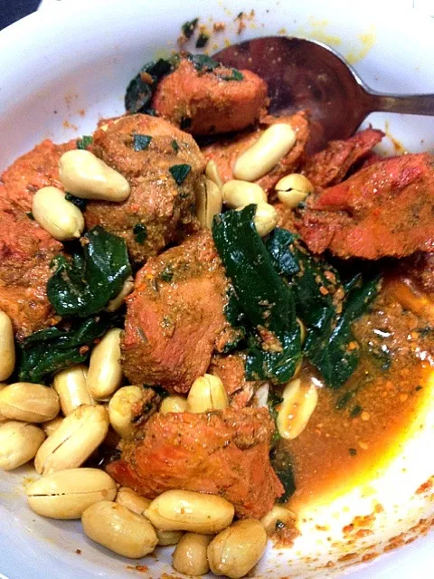 Chicken an Spinach Curry with Peanuts|Dejiさん