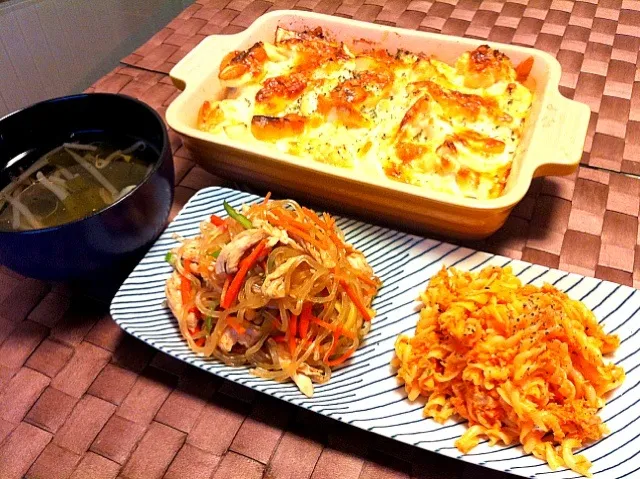 Snapdishの料理写真:カリフラワーとゆで卵のヨーグルトグラタンの晩ご飯|有山さん