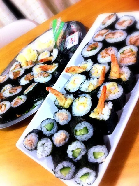 Sushi em casa🍴🍣🍣🍣|lucia inoueさん