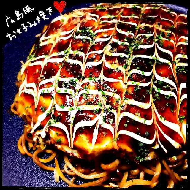 Snapdishの料理写真:広島風お好み焼き♡ (Hiroshima-style Okonomiyaki)|まるちゃんさん