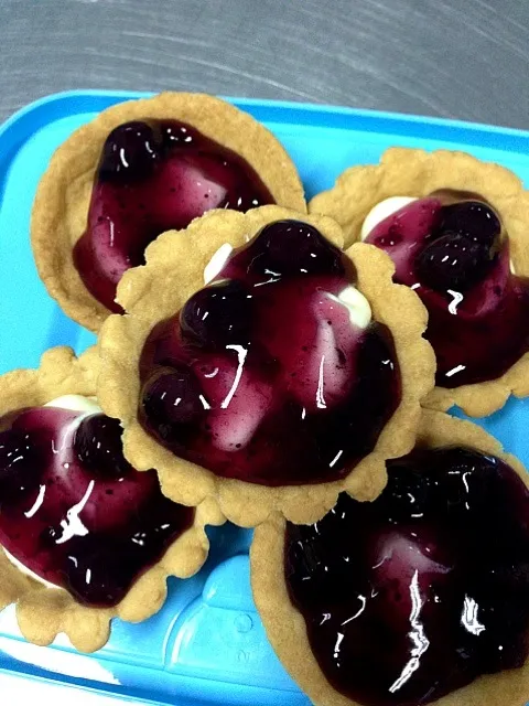 Blueberry cream cheese tarts|SuperNuj Jutamasさん