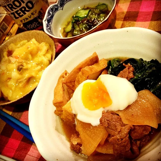 Snapdishの料理写真:大根と牛肉のすき煮,もずく胡瓜,残りほうとう|りーぴんさん