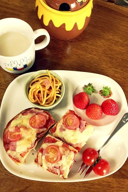 Snapdishの料理写真:2/16ハルの朝ごはん🍓|michiさん