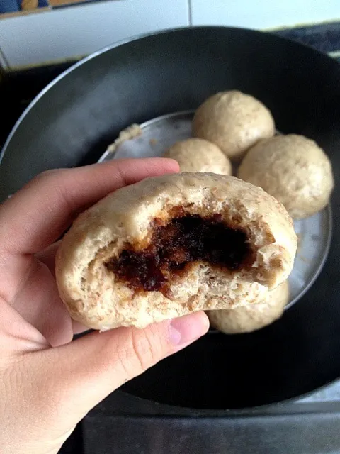 whole wheat jujube stuffed bun(^з^)-☆|🍞LeeLee🍞さん