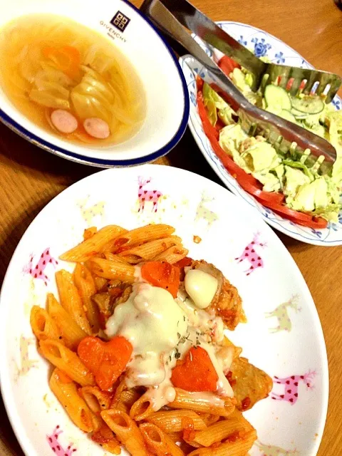 チキンとトマトソースのペンネ|休日限定ままさん