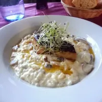 Snapdishの料理写真:arroz cremoso con setas y foie|lucia laizさん