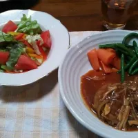 Snapdishの料理写真:煮込みハンバーグ|mihoさん