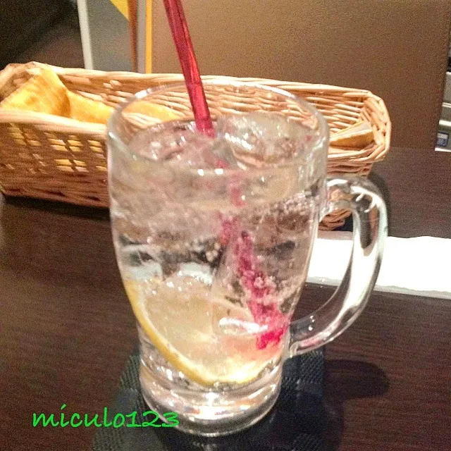 まずは一人飲み^o^|いつみさん