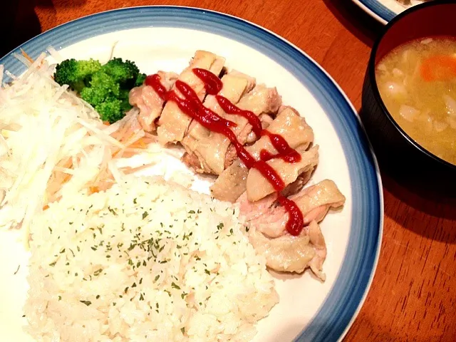 tomocaratさんの炊飯器で作るシンガポールチキンライス←子供用作ってみますた꒰ ´͈ω`͈꒱|ミッチーZさん