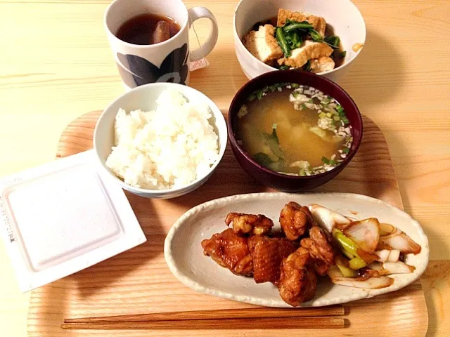 鶏の照り焼き、春菊と厚揚げのさっと煮、おみおつけ|ドラたんさん