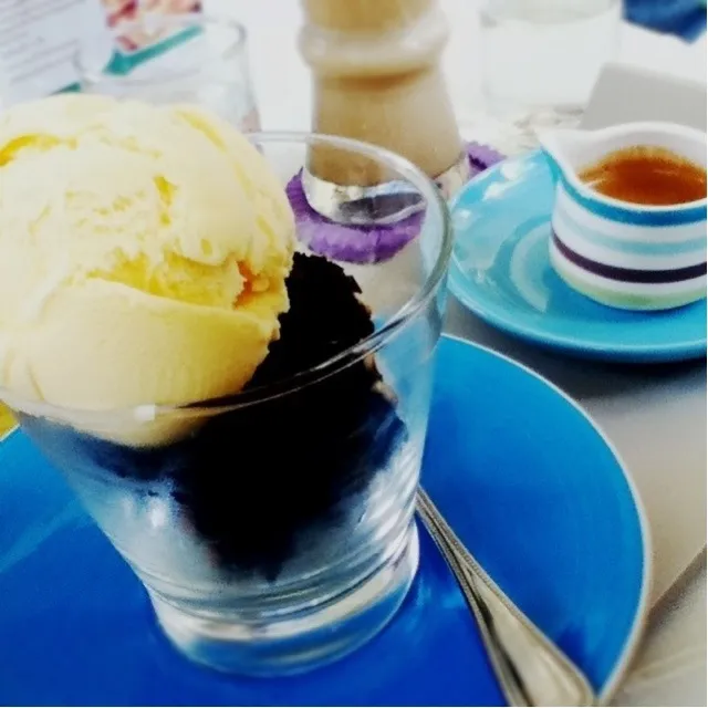 brownie affogato🍨🍘☕|ponder.wonderさん