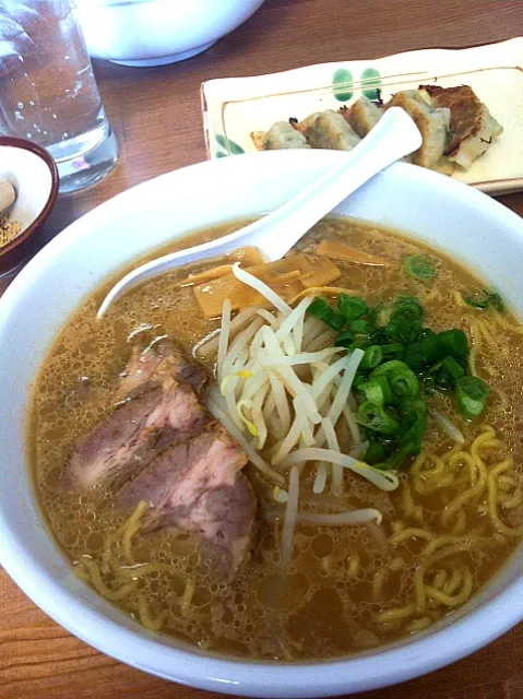 豚骨。Japanese Ramen Noodle Soup|mamakumiさん