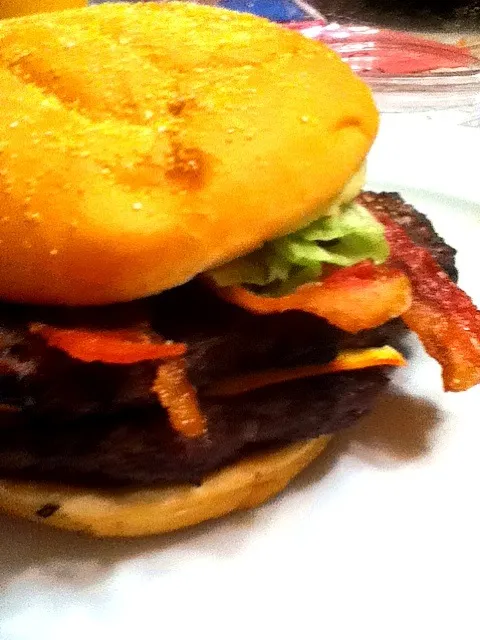 Double bacon chese burger|Dana Elaineさん