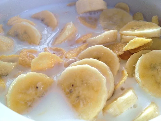 Cornflakes with banana|toystory150780さん