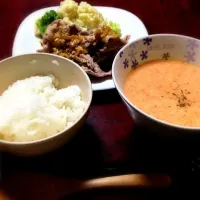 Snapdishの料理写真:にんじんのポタージュ 豚のねぎの香味ソース じゃがいもとキャベツのサラダ|シュイさん