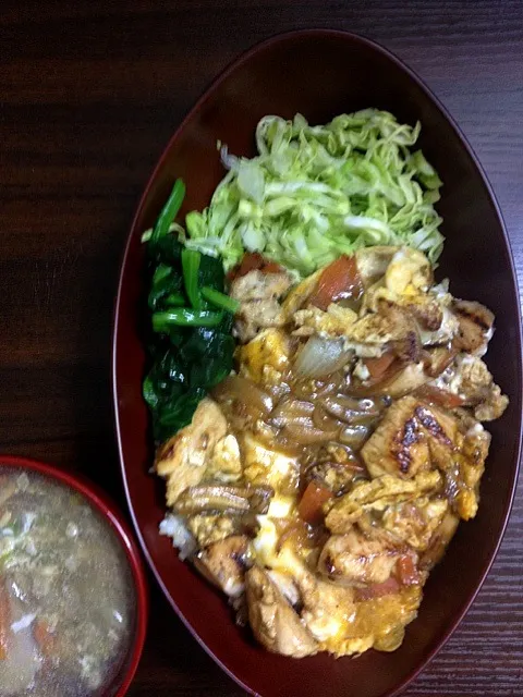 鶏デカめ男の親子丼|たべたくさん