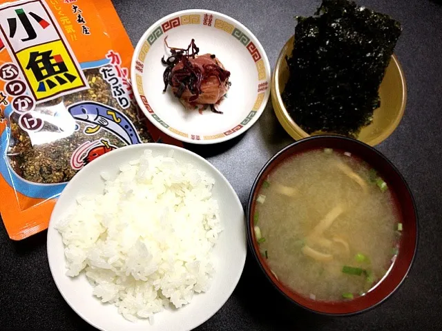 ご飯味噌汁梅干し海苔ふりかけ|るみおんさん