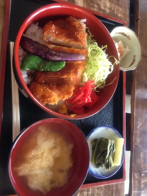 Snapdishの料理写真:ソースカツ丼|ひーくんさん