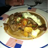 Snapdishの料理写真:Tenderloin, pears, bacon, bleu cheese, mashed potatoes|claudette tobinさん