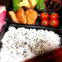 Snapdishの料理写真:ぶり照り弁当|327さん