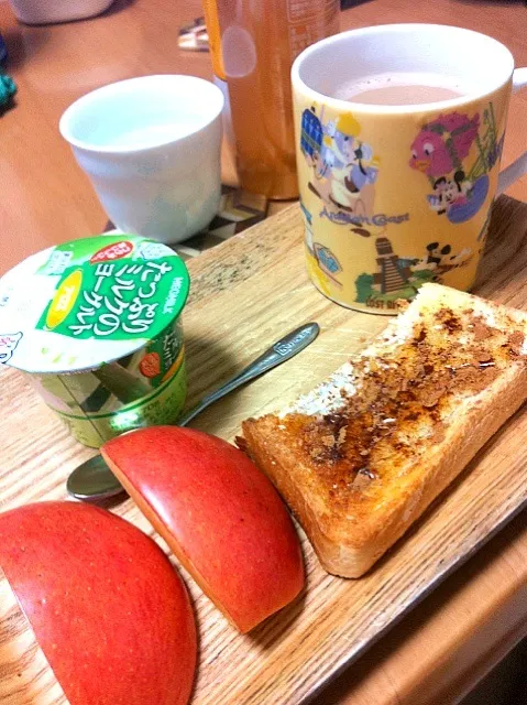 BREAKFAST|yoshiee mizutaniさん