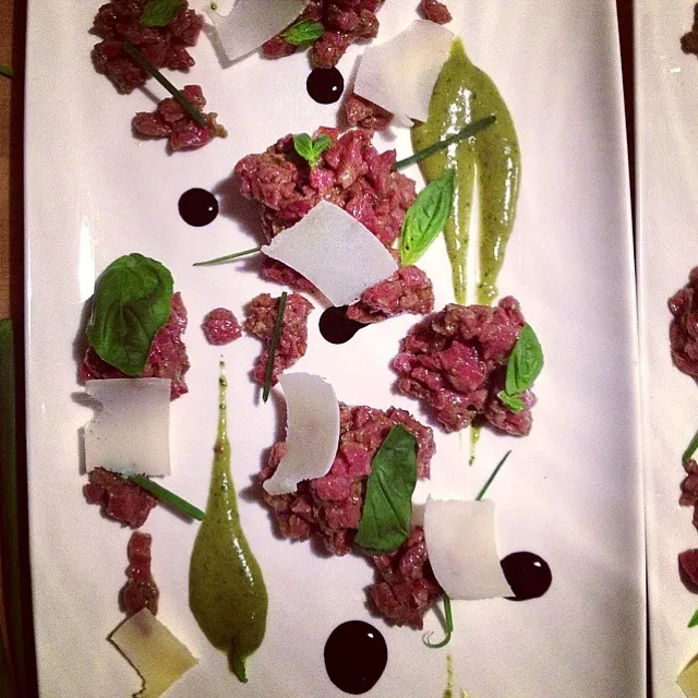 Tartare bœuf aux herbes et parmesan|alexandra cantin martineauさん