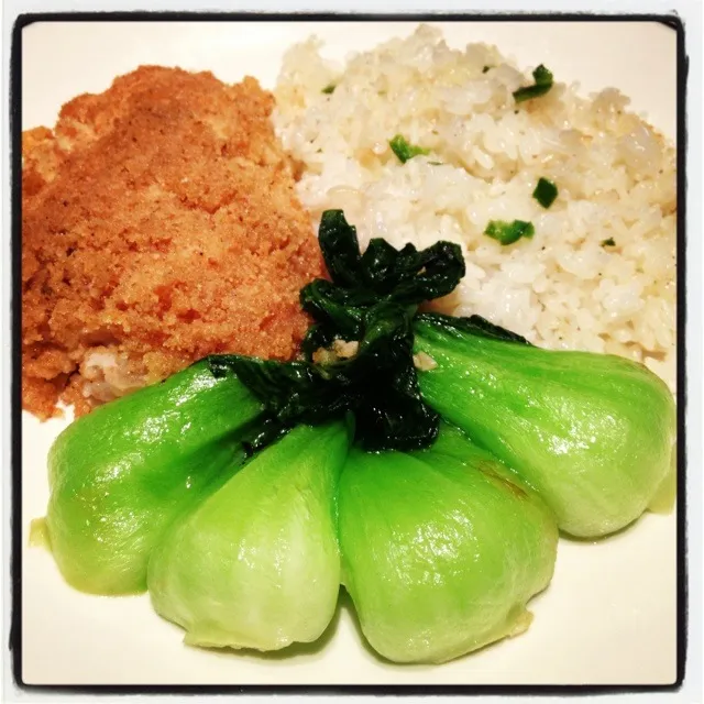 Breaded perch with garlic/onion rice and a side of garlic bokchoy|Miranda ♪(´ε｀ )さん